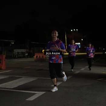 Runner Photo 6055446
