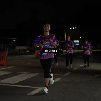 Runner Photo 6055449