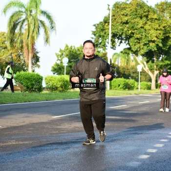 Runner Photo 6055492
