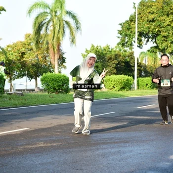Runner Photo 6055496