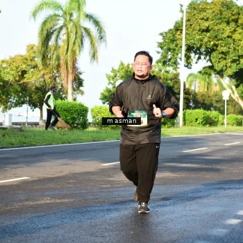 Runner Photo 6055511