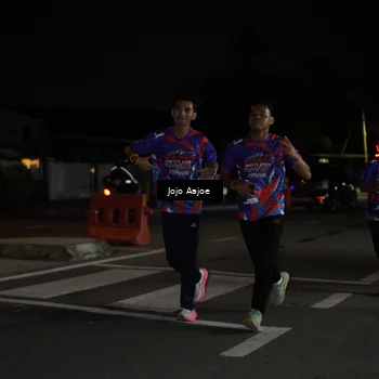 Runner Photo 6055536