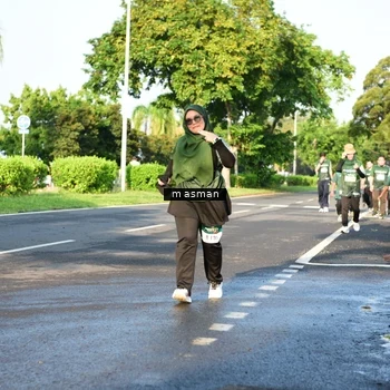 Runner Photo 6055563