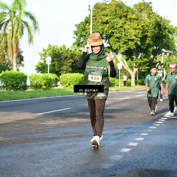 Runner Photo 6055593