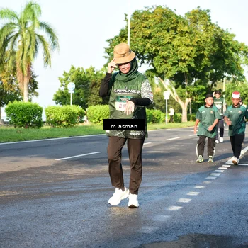 Runner Photo 6055597