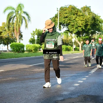 Runner Photo 6055599