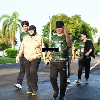 Runner Photo 6055635