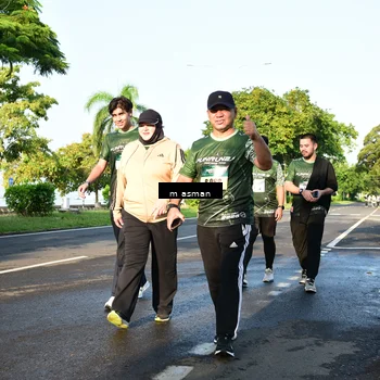 Runner Photo 6055638