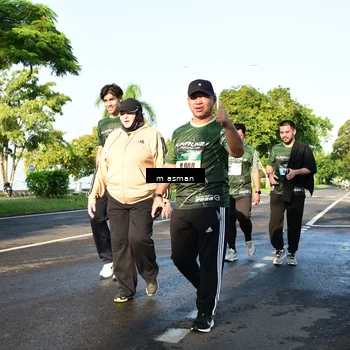 Runner Photo 6055642