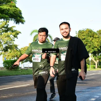 Runner Photo 6055646