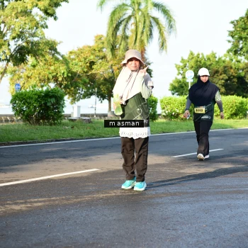Runner Photo 6055674
