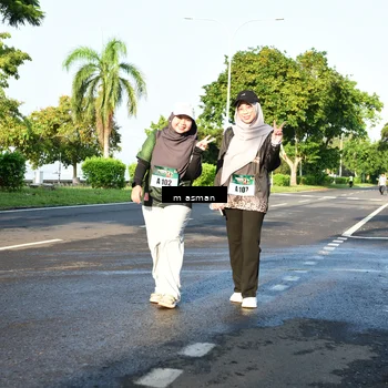 Runner Photo 6055681