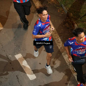 Runner Photo 6055691