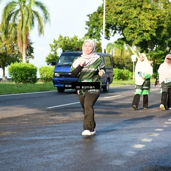 Runner Photo 6055779