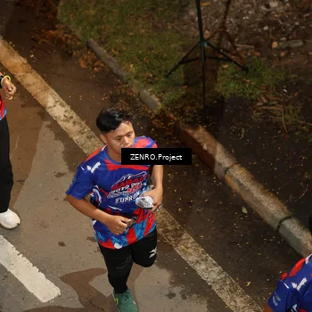 Runner Photo 6055785