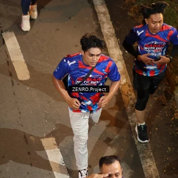 Runner Photo 6055890
