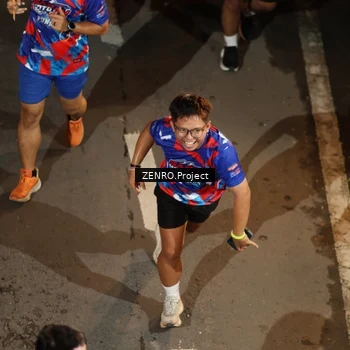 Runner Photo 6055936