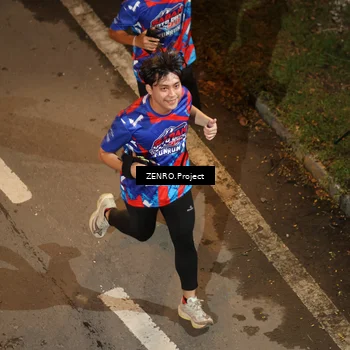 Runner Photo 6055948