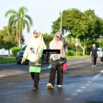 Runner Photo 6056001