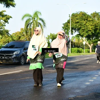 Runner Photo 6056018