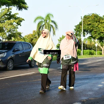 Runner Photo 6056023