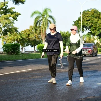 Runner Photo 6056032