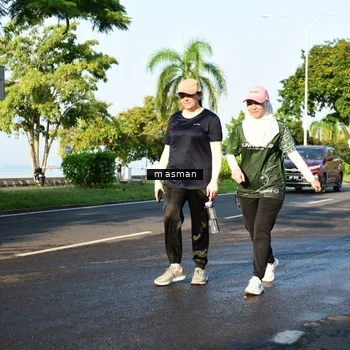 Runner Photo 6056033