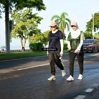 Runner Photo 6056036