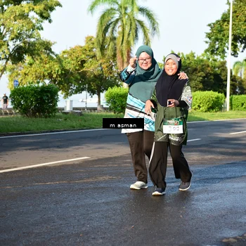 Runner Photo 6056049
