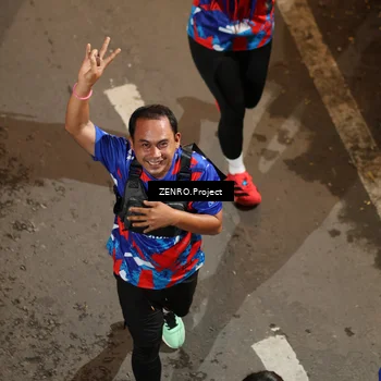 Runner Photo 6056056