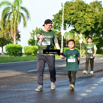 Runner Photo 6056069