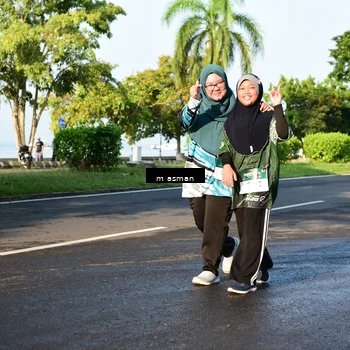 Runner Photo 6056071