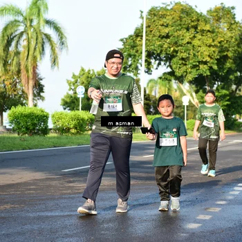 Runner Photo 6056076