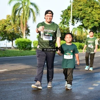 Runner Photo 6056078