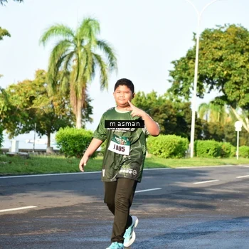 Runner Photo 6056092
