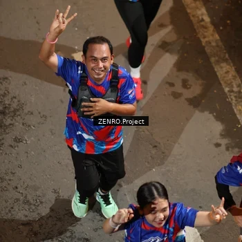 Runner Photo 6056093