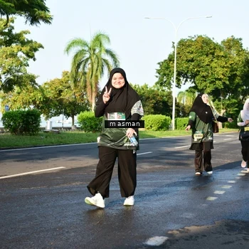 Runner Photo 6056101