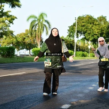 Runner Photo 6056121