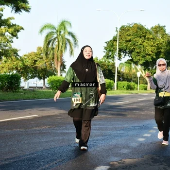 Runner Photo 6056122