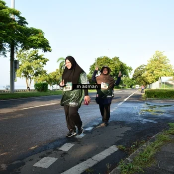 Runner Photo 6056167