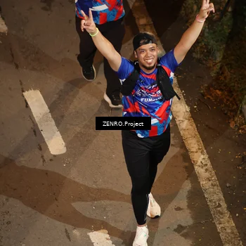 Runner Photo 6056192