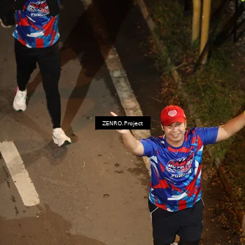 Runner Photo 6056199