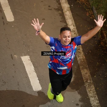 Runner Photo 6056233