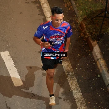 Runner Photo 6056255