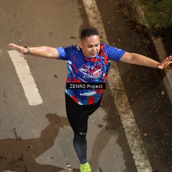 Runner Photo 6056257