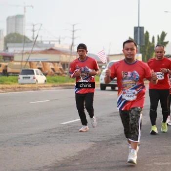 Runner Photo 6056326
