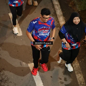 Runner Photo 6056342