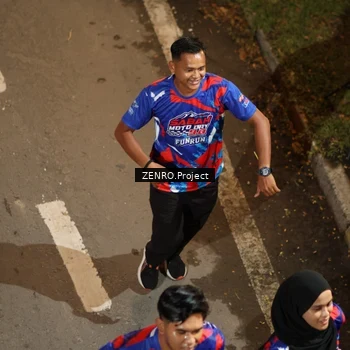 Runner Photo 6056350