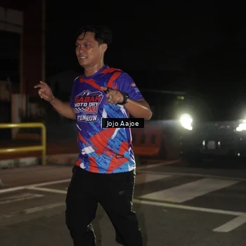 Runner Photo 6056362