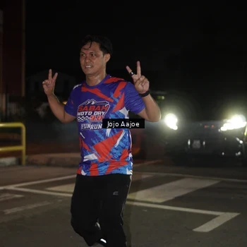 Runner Photo 6056366